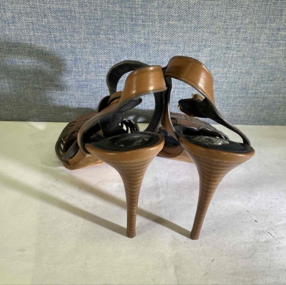 Coach Size 8.5B Sandals - Picture 3 of 5